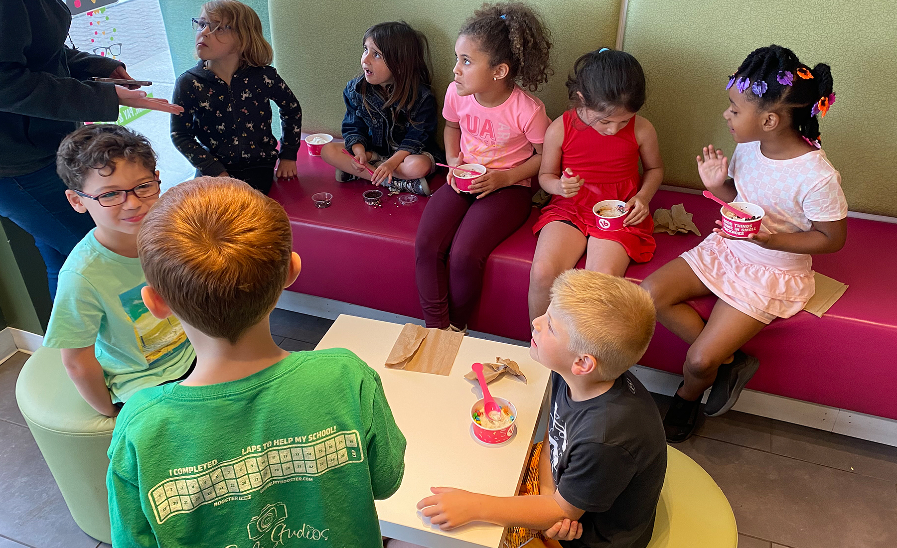 Shatekon Kindergarten Students Took A Field Trip To 15 Handles And